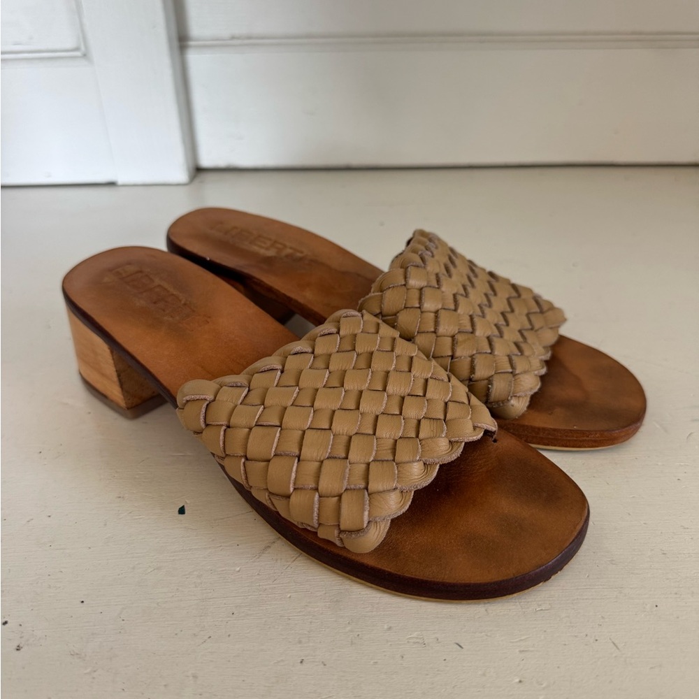 Liberte Santori tan woven‎ mule size 6